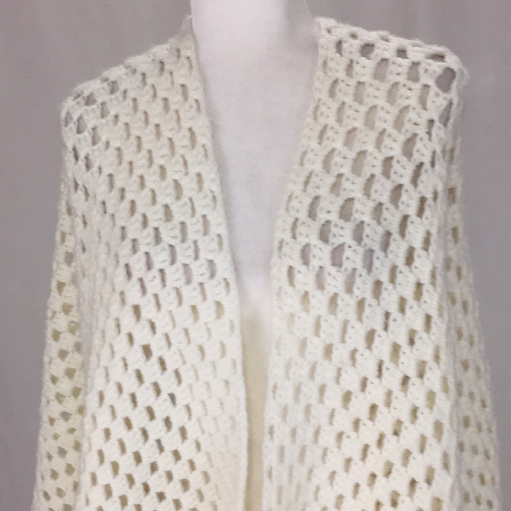 Vintage Handmade Crocheted White Shawl w/ Fringe - Picture 3 of 12